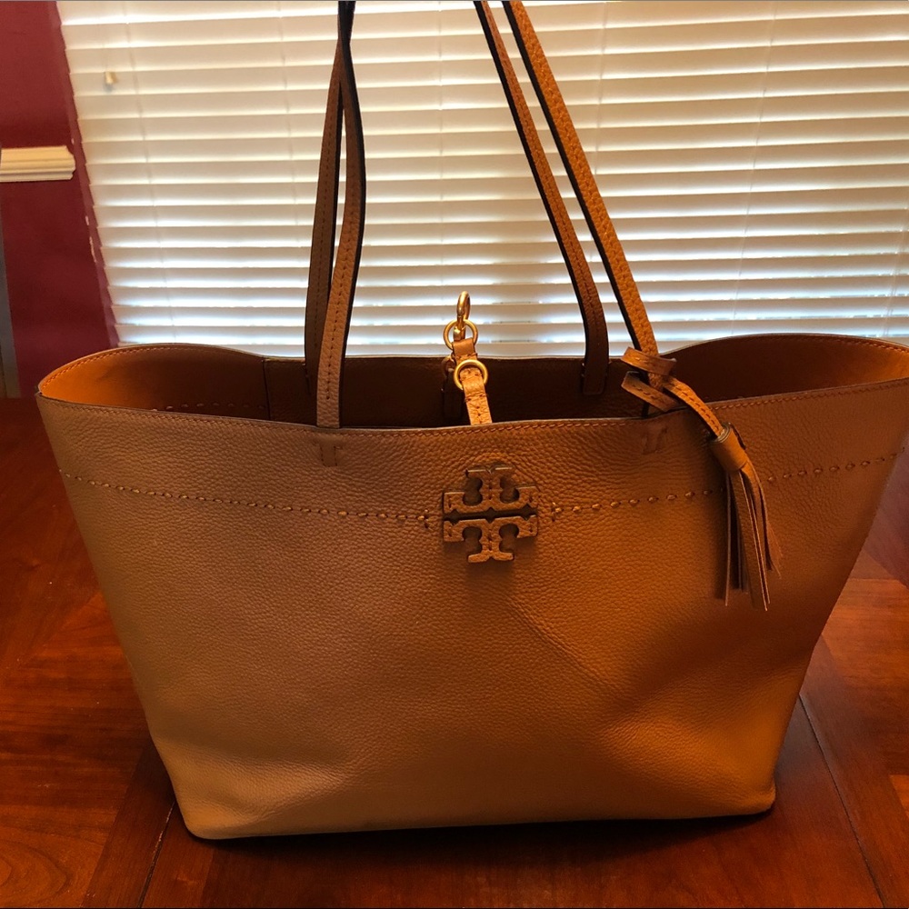 ❤️Authentic Tory Burch McGraw Tote❤️